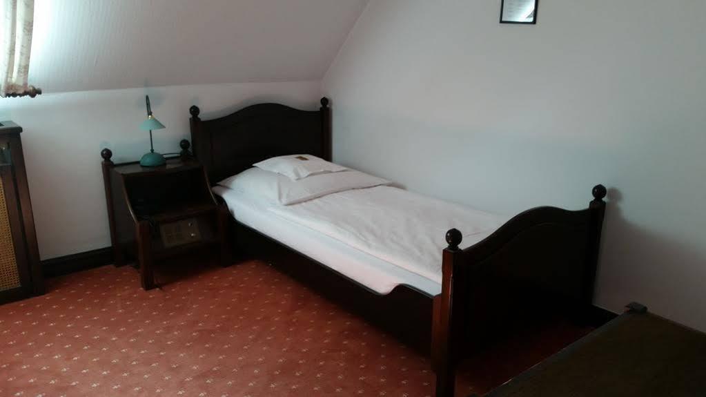 Hotel Zur Traube Möglingen Kültér fotó
